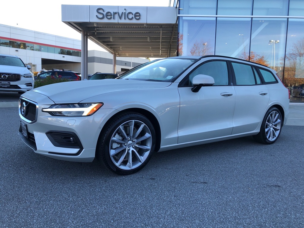 new-2019-volvo-v60-t6-awd-momentum-momentum-plus-sedan-for-sale-d